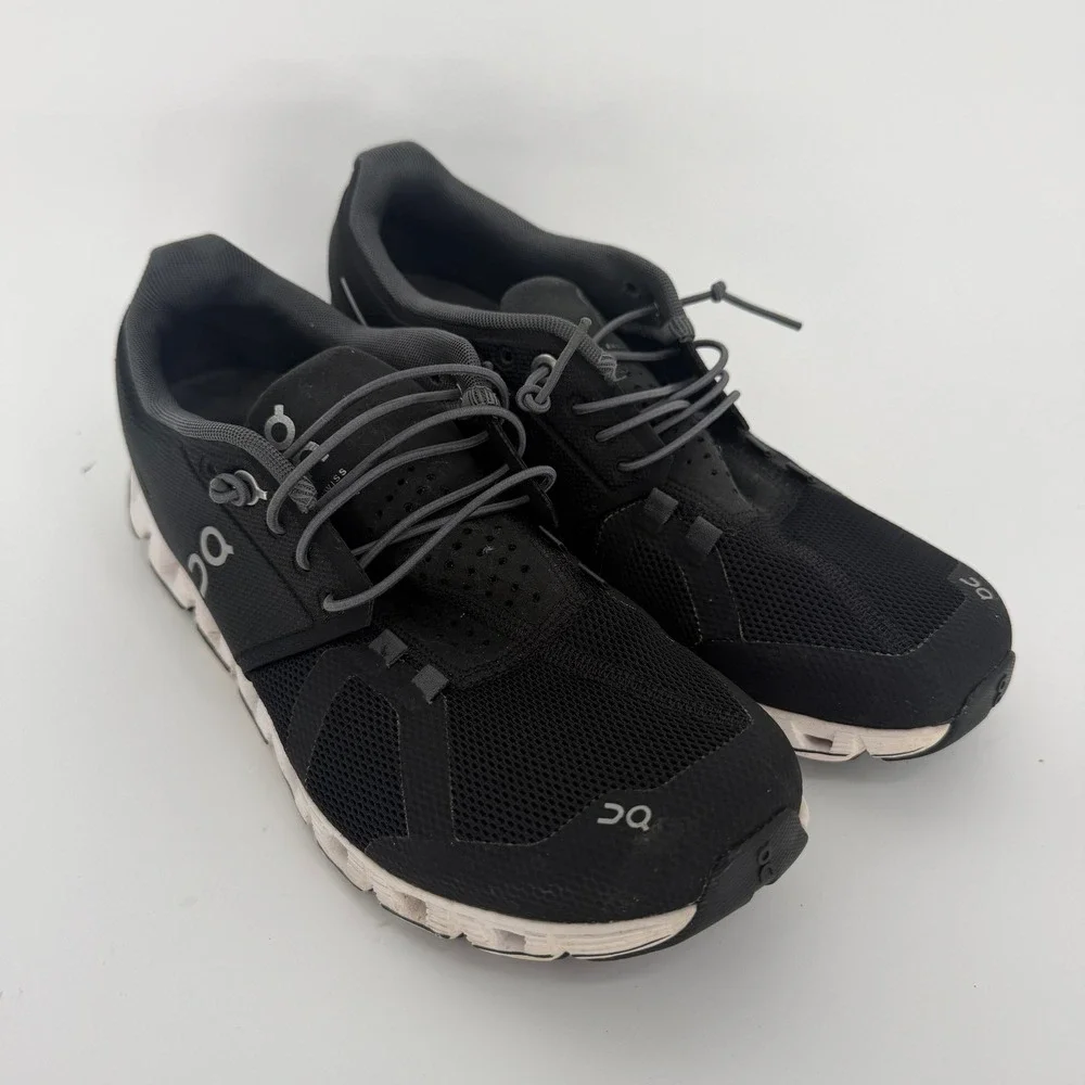On Cloud 5 Womens Running Shoes Black White Sneakers W9 19.99511